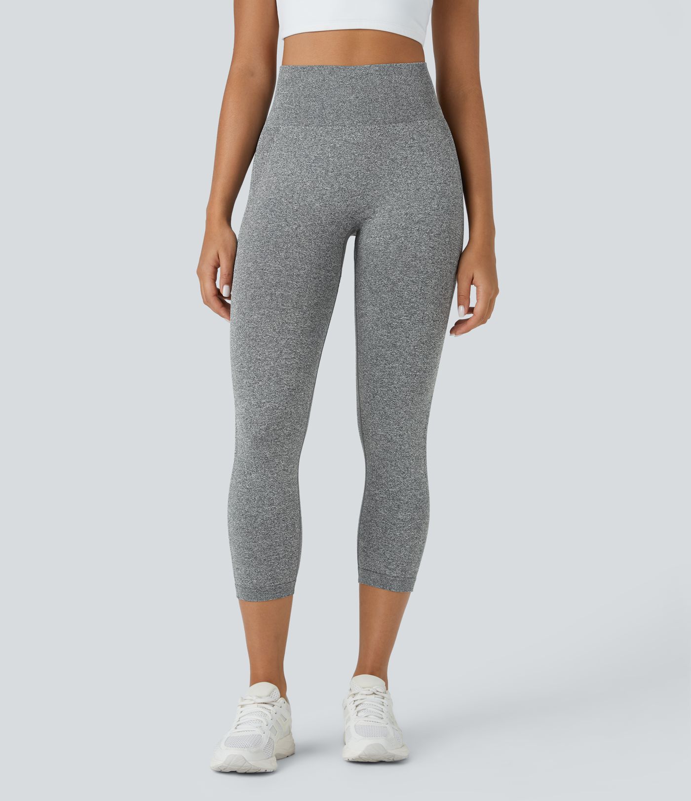 OneForm - Geraffte Yoga-Capri-Leggings mit hohem Bund und nahtlosem Flow - Po-Lifting