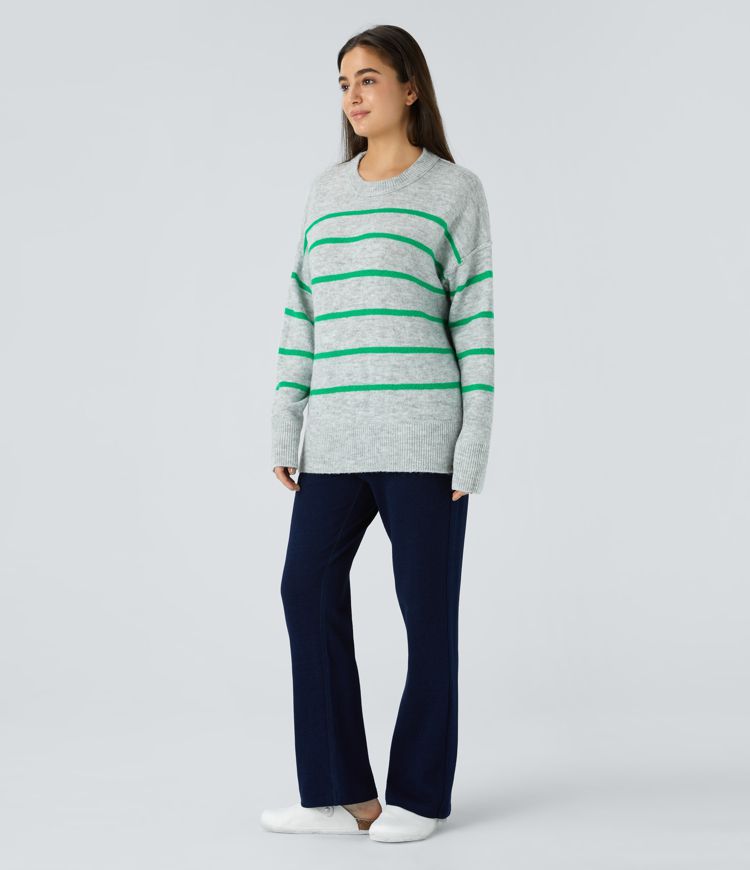 Suéter relajado cuello redondo hombro caído estampado rayas