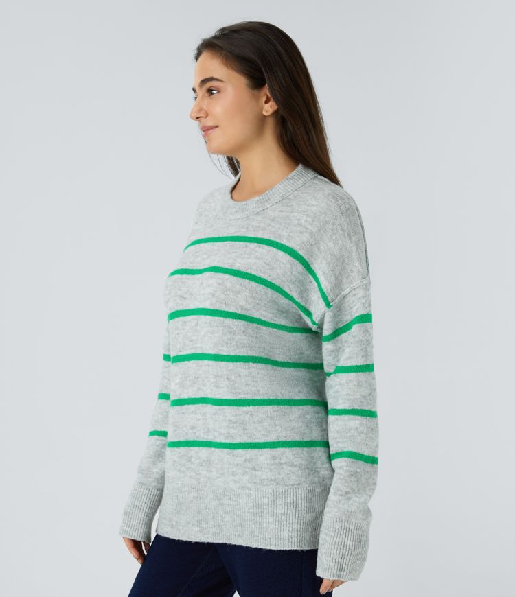 Suéter relajado cuello redondo hombro caído estampado rayas