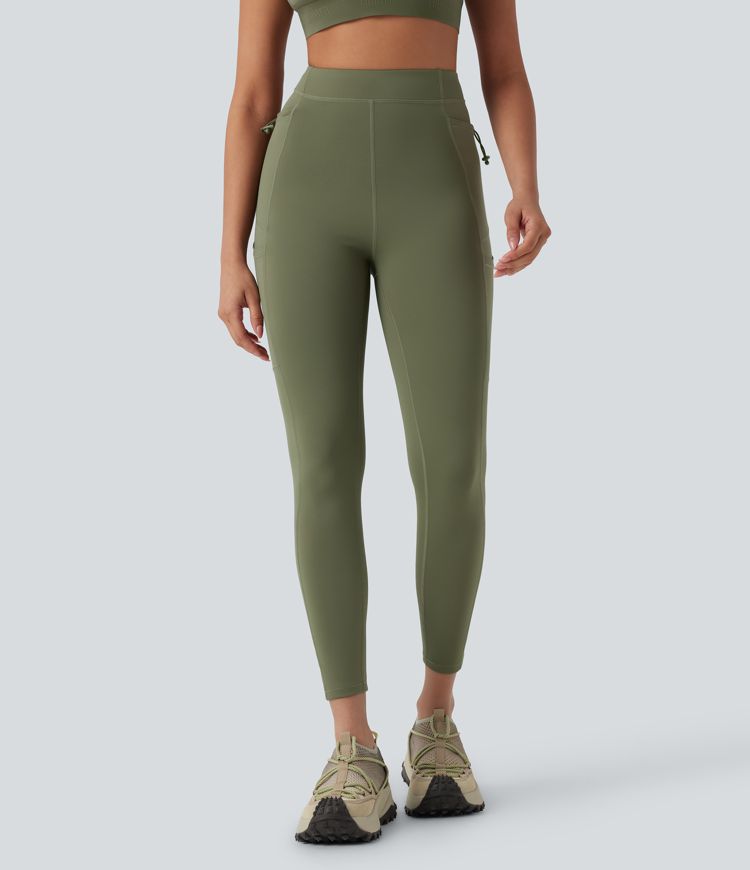 Unripe Olive Green Leggings de senderismo SpeedWave™ de secado rápido con tiro alto y bolsillos / 1