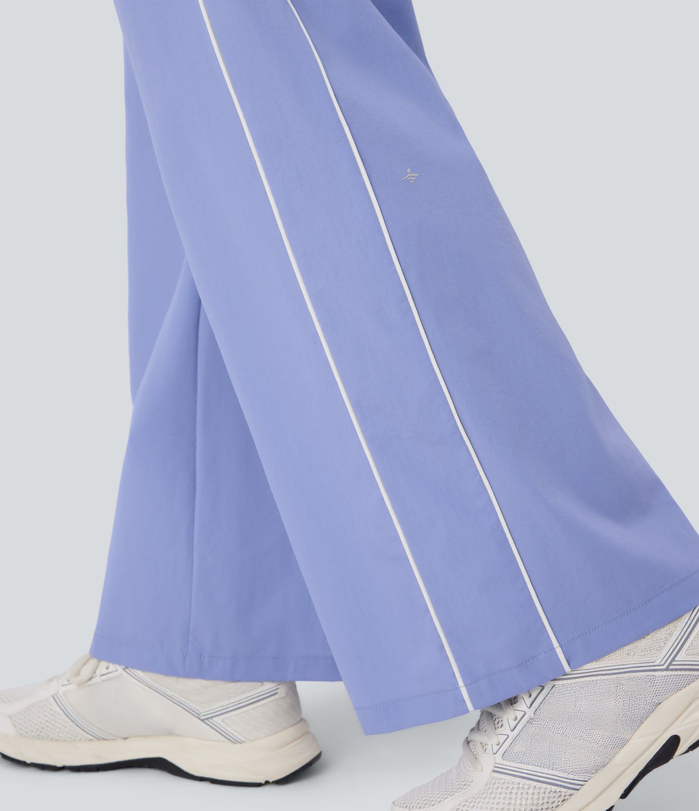 Water Repellent Wear-Resistant Reflective Mid Rise Side Pocket Straight Leg Yoga Trousers