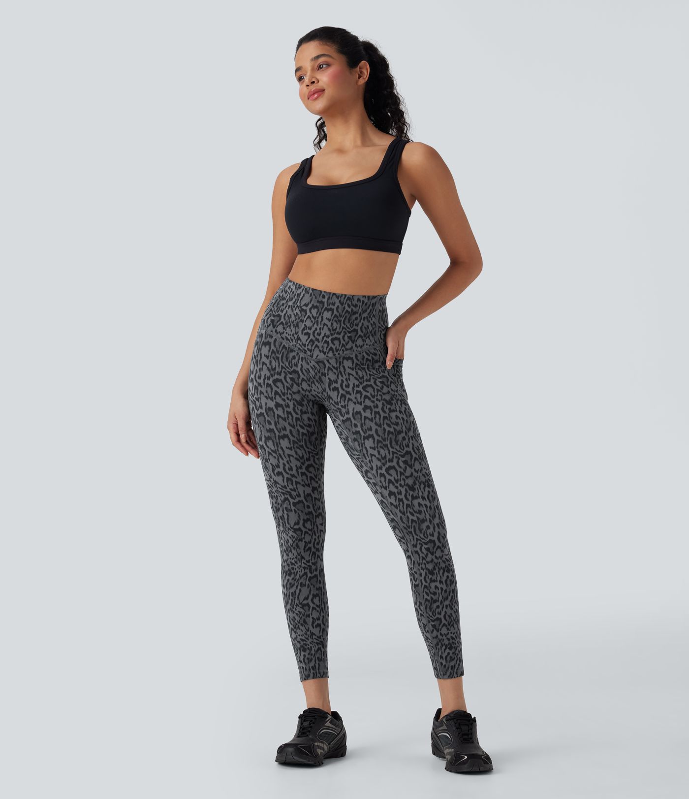 Halara UltraSculpt™ yoga leggings SoCinched high tail, imprimé léopard, gainant pour le ventre, avec poches