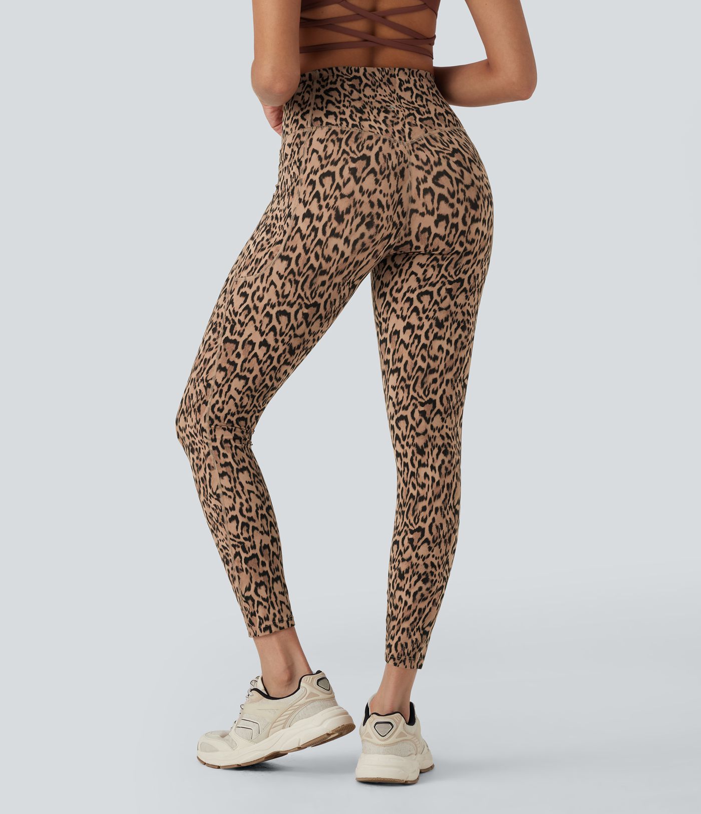 Halara UltraSculpt™ - Yoga-Leggings mit hohem Bund, Seitentaschen, Bauchkontrolle und Leopardenprint