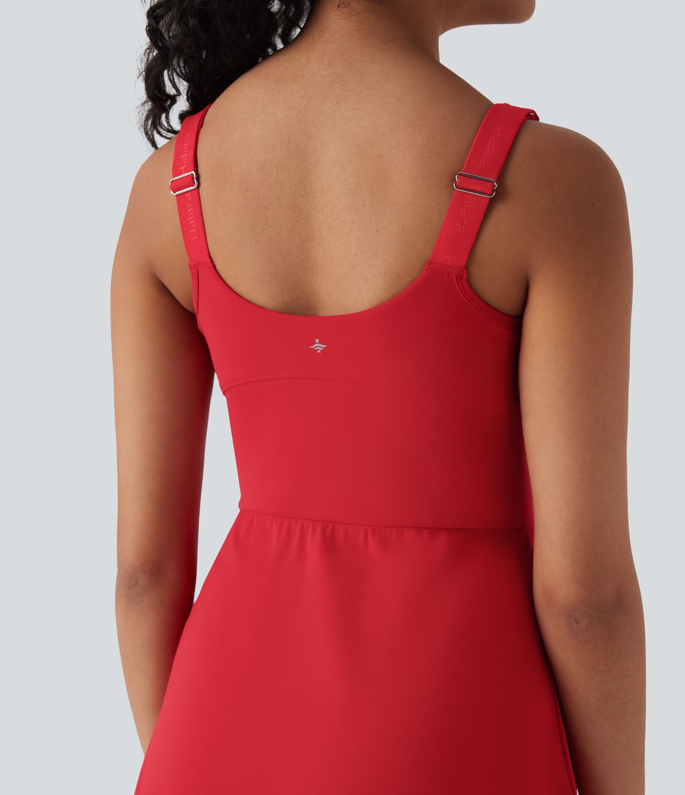 Vestido deportivo SoftlyZero™ Plush afelpado 2 en 1 con push-up, copas moldeadas, cierre con cremallera, bolsillos de edición Easy Peezy en copas D-F