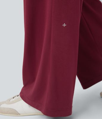 Lässiger, rückenfreier, ärmelloser Jumpsuit mit Seitentaschen, Wasserfallausschnitt und Kordelzug