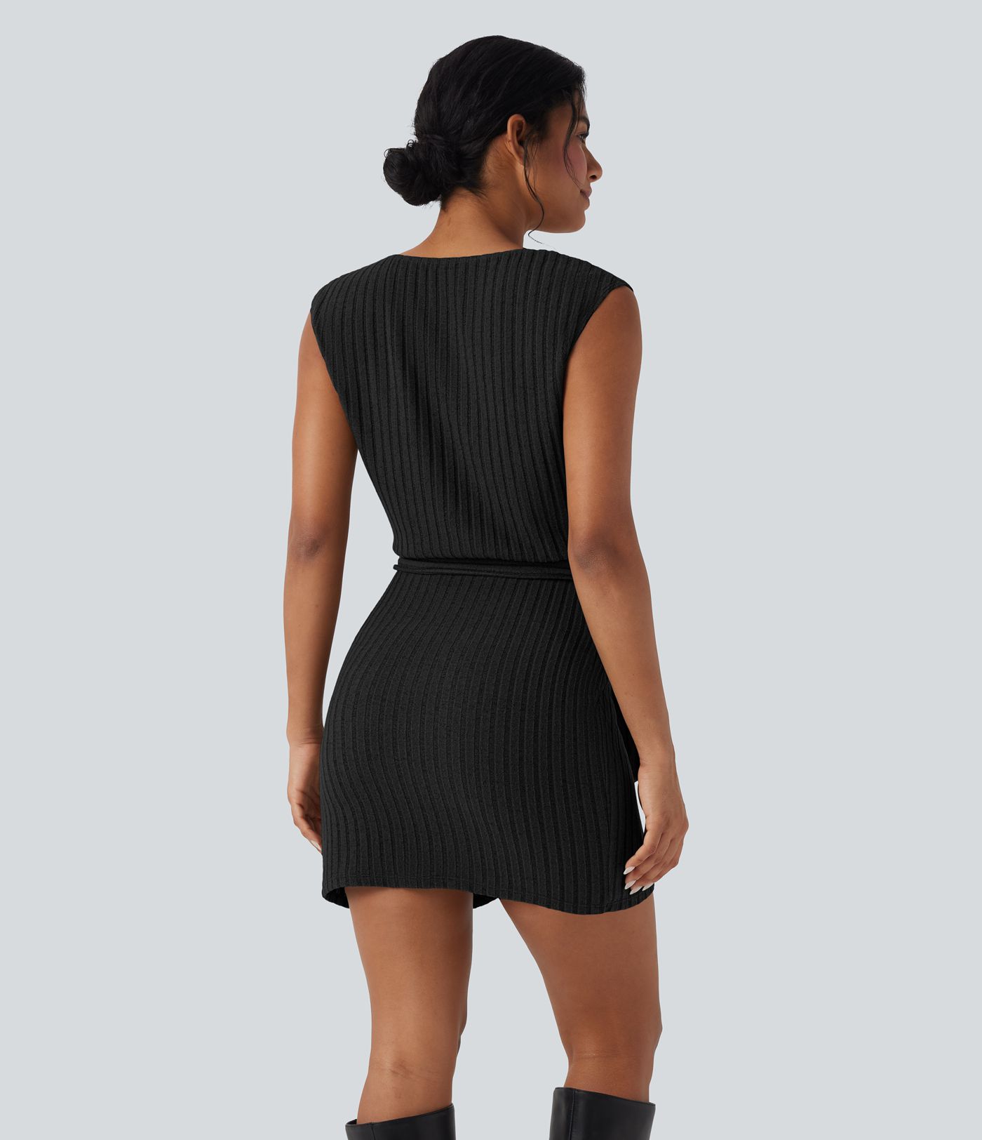 Robe courte moulante décontractée maille côtelée sans manches portefeuille avec ceinture