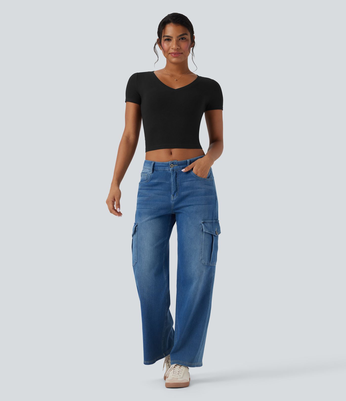 Camiseta corta de trabajo con cuello en V y manga corta de punto acanalado