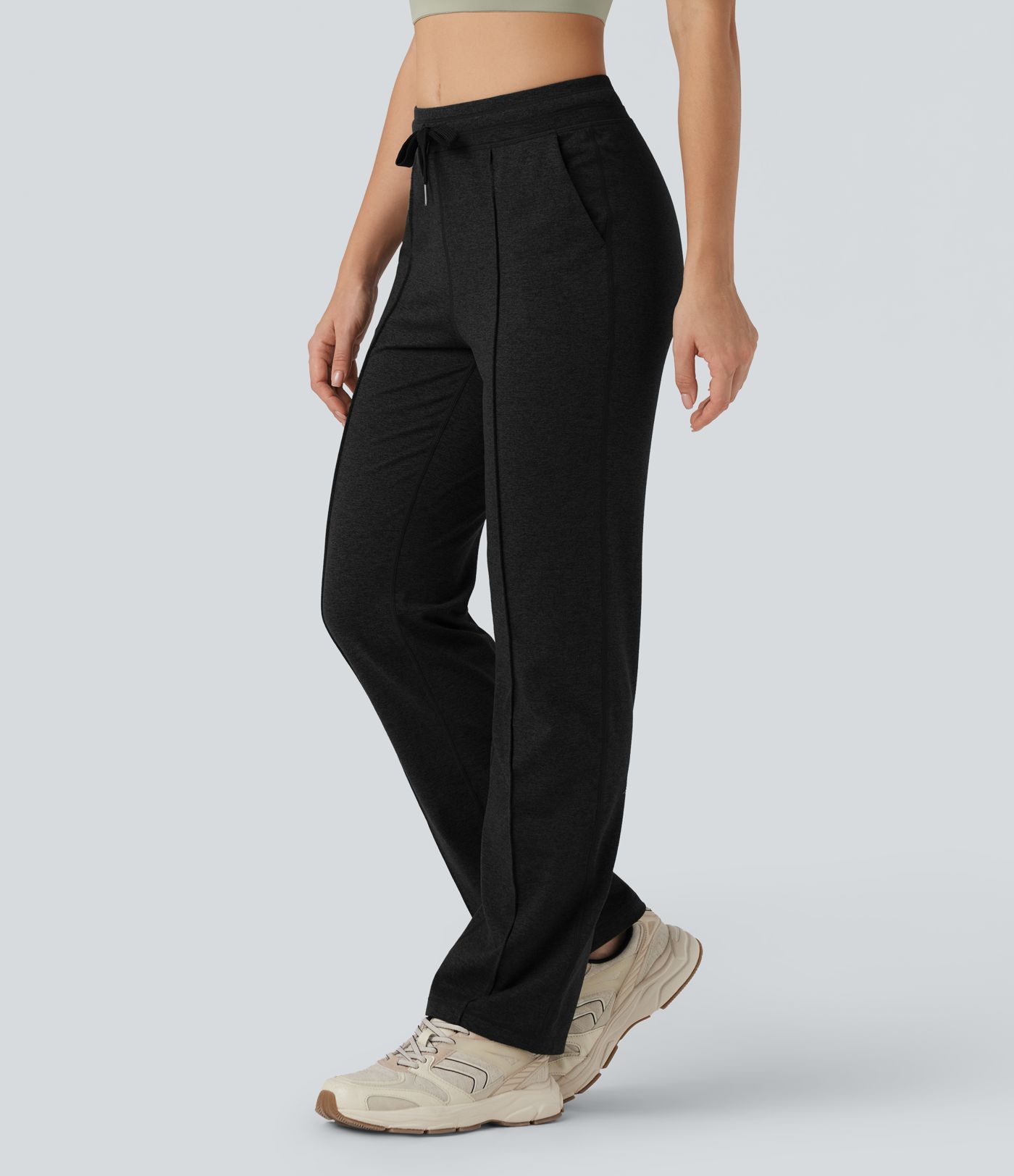 Mittelhoch geschnittene Kordelzug-Workout-Hose mit geradem Bein und Taschen