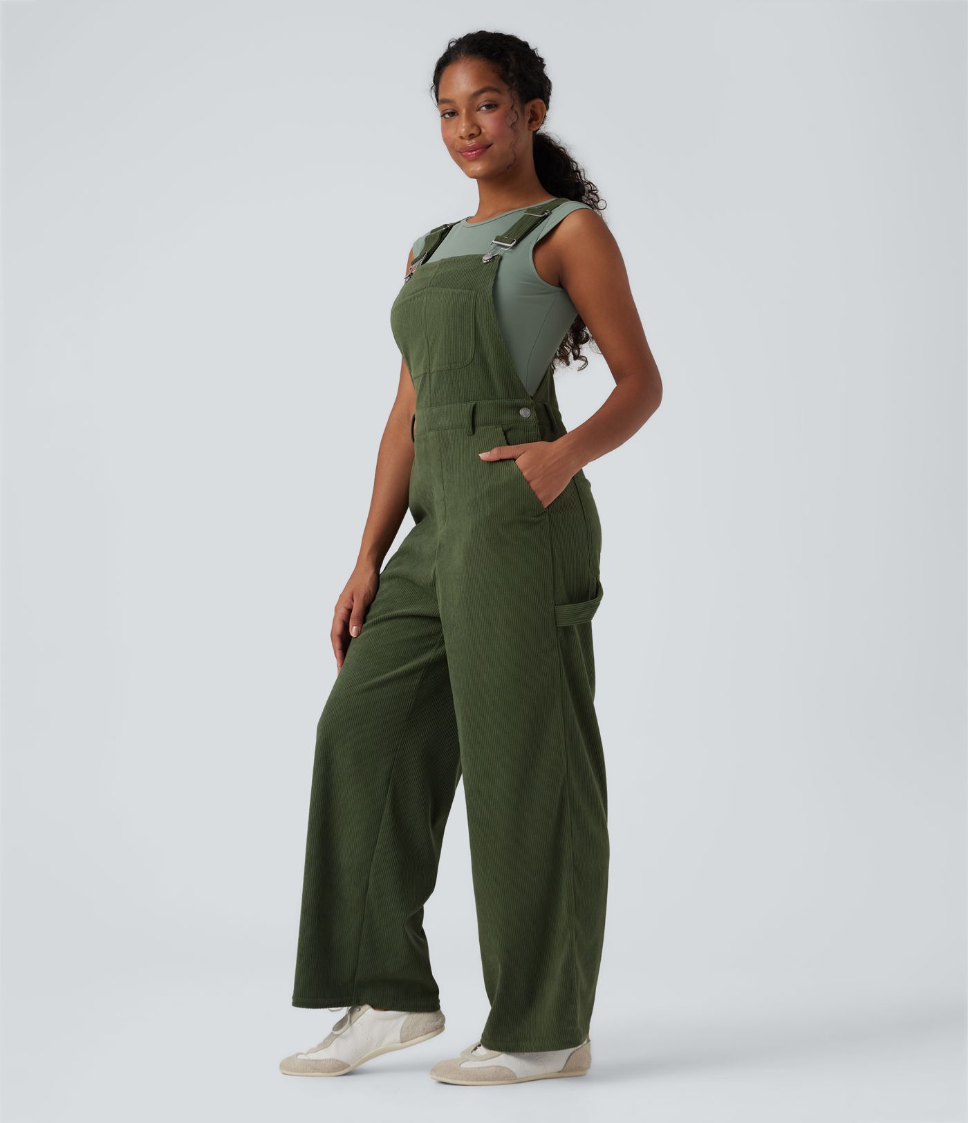 Jumpsuit casual de pana con pierna recta y bolsillos
