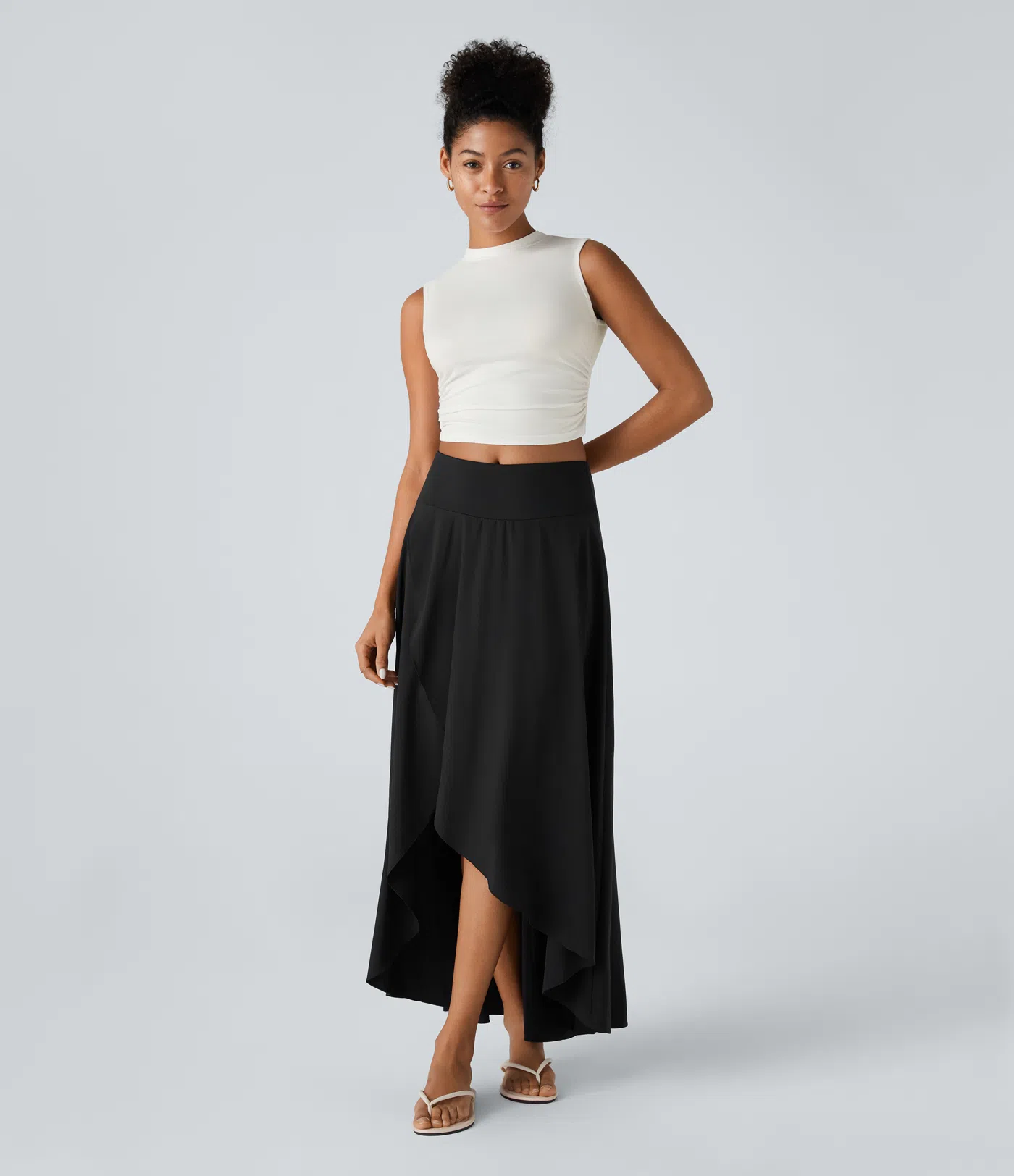 Lässiges, kurzes, gerafftes Tanktop mit Rundhalsausschnitt und Rüschen