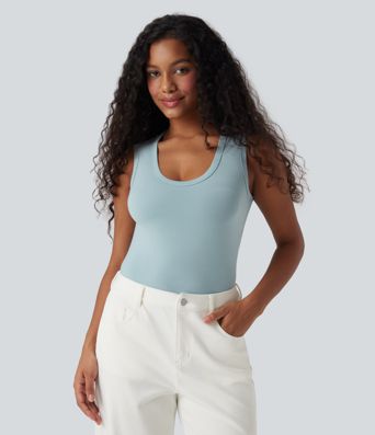 Lässiges Tanktop mit U-Ausschnitt und schmaler Passform