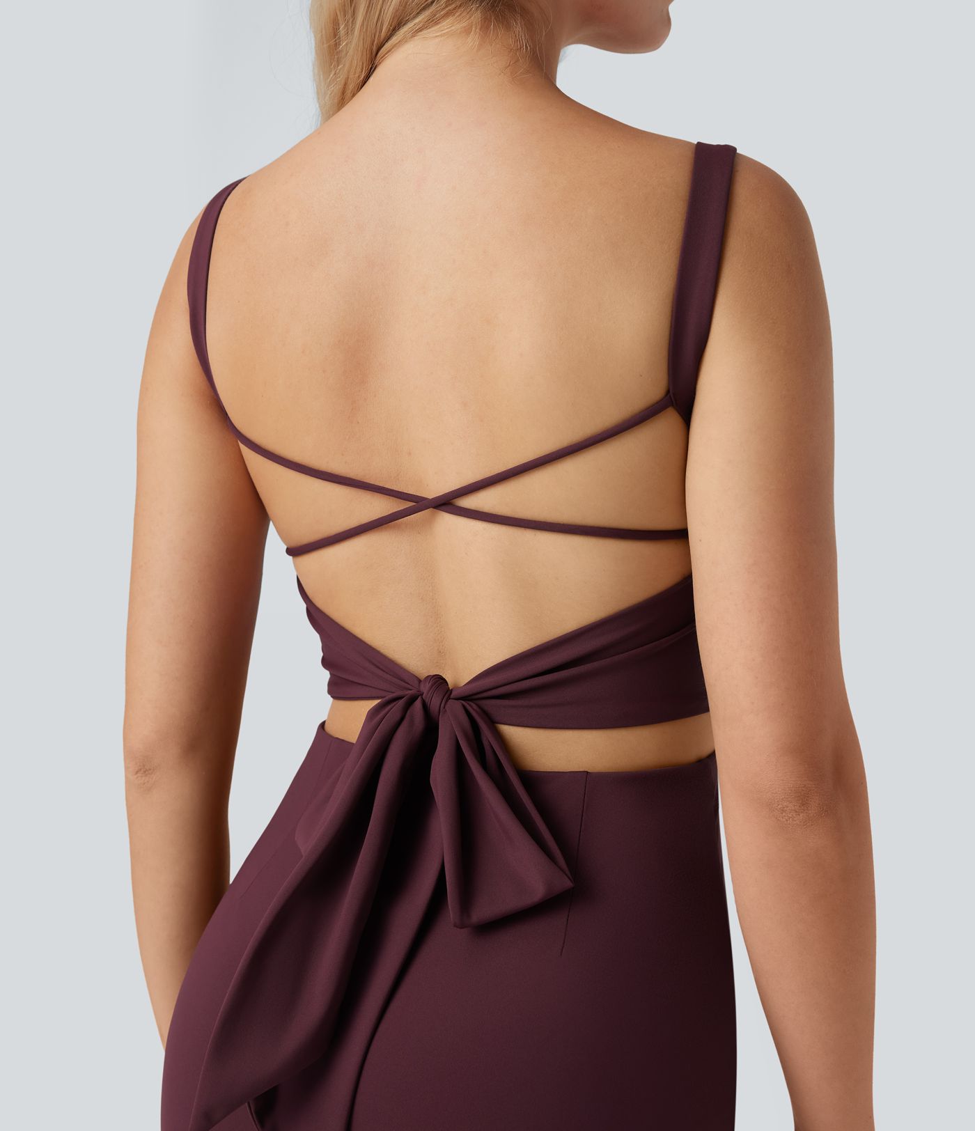 Vestido mini ajustado SoftlyZero™ con espalda anudada y tacto fresco 