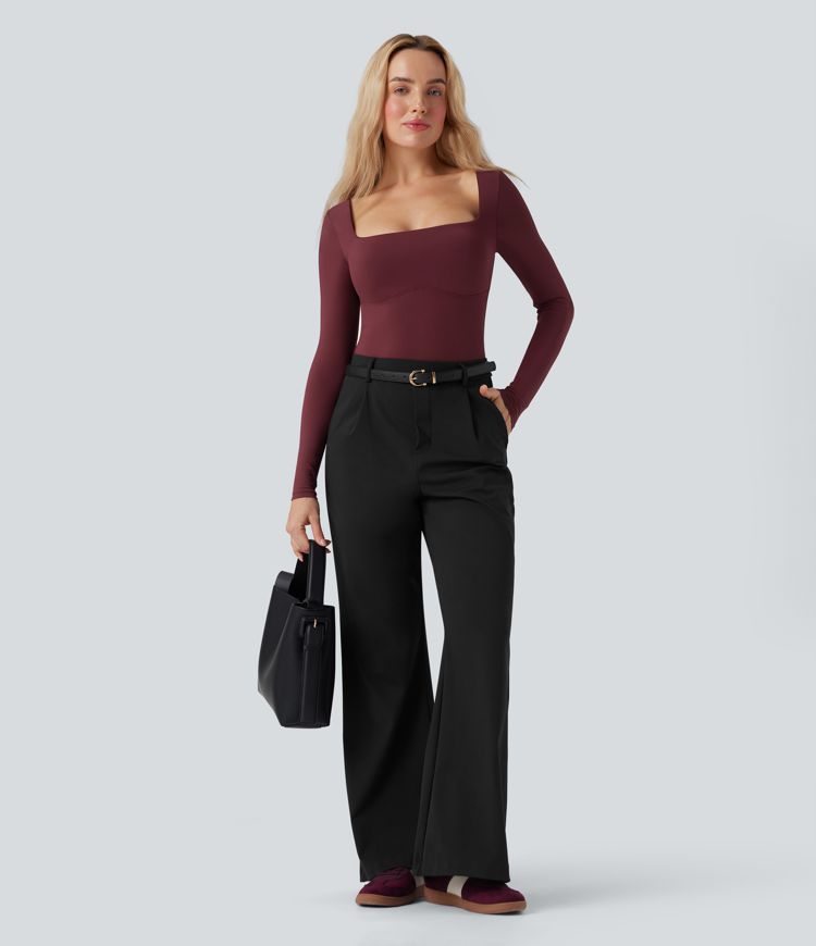 Body tailleur ajusté décolleté carré manches longues avec brassière intégrée