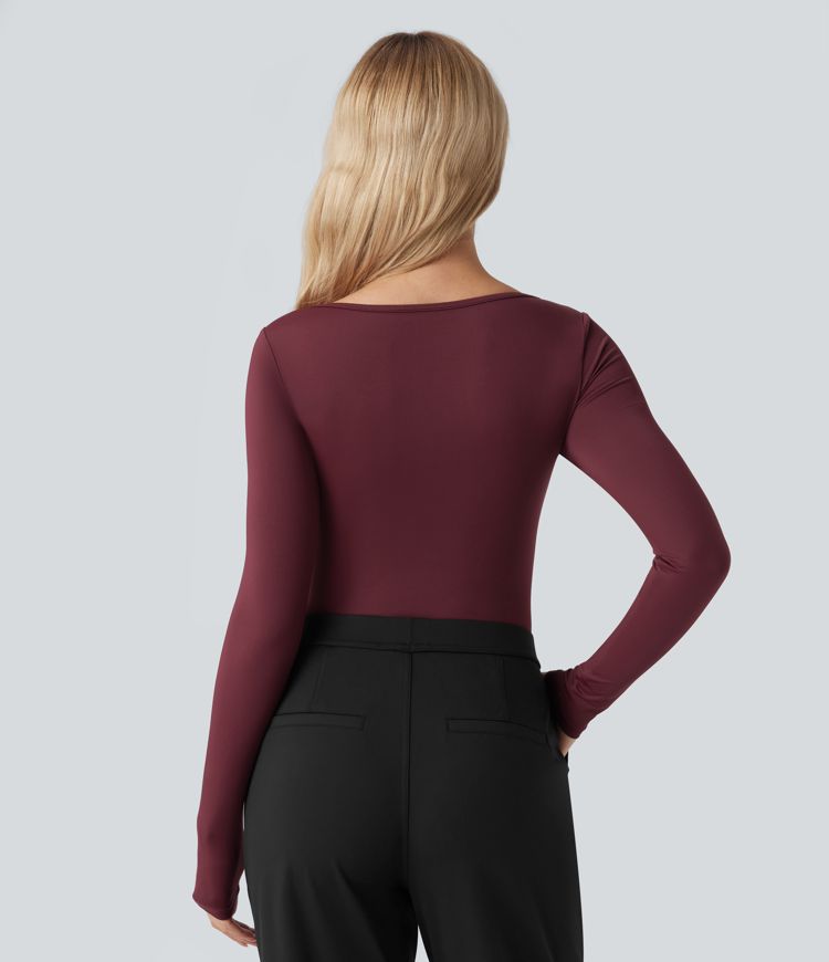 Body tailleur ajusté décolleté carré manches longues avec brassière intégrée