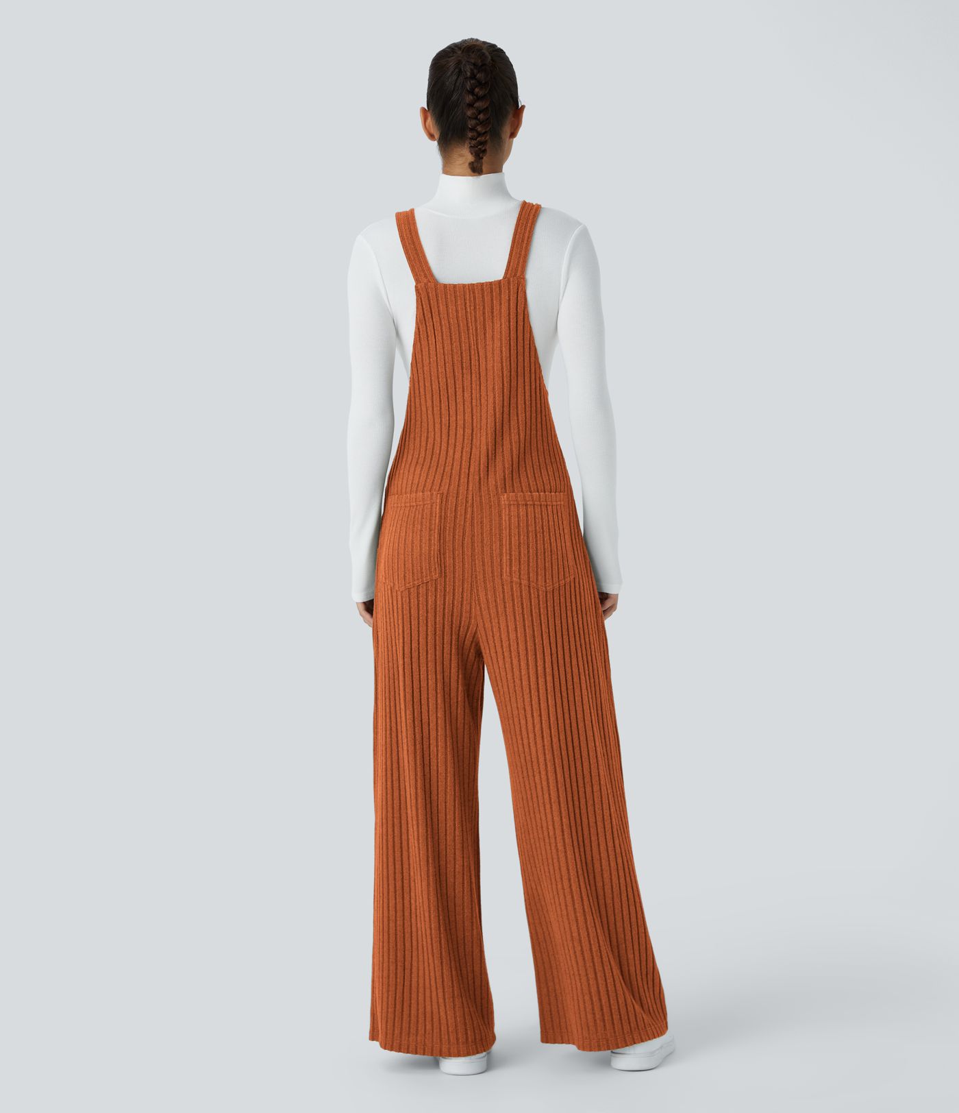 Salopette de décontractée en maille côtelée avec bretelles ajustables, boutons et multiples poches