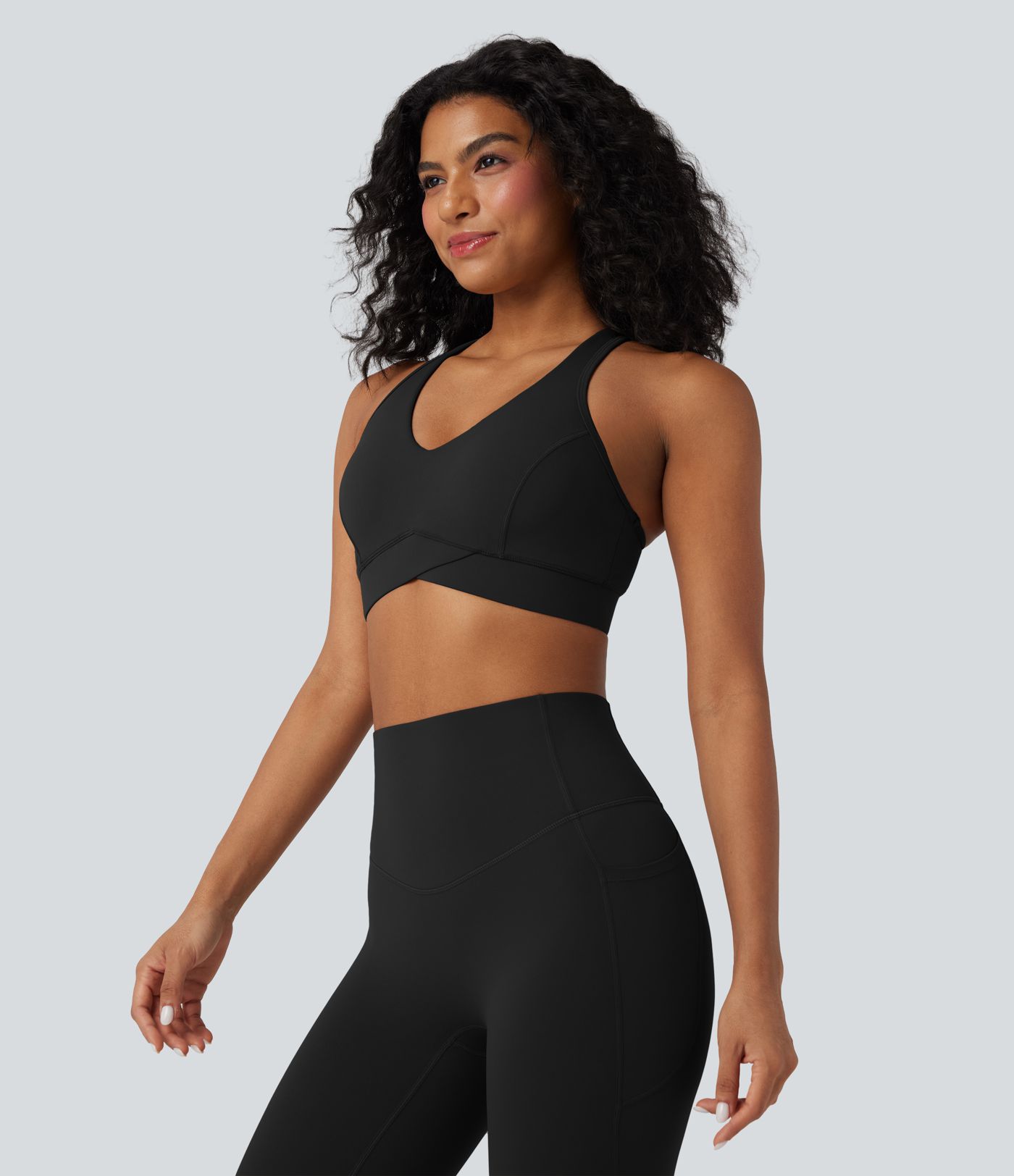 Brassière de sport entraînement Halara UltraSculpt™ soutien intermédiaire col V dos nageur bonnets A-C