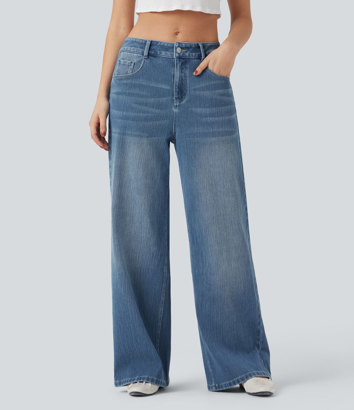 Halara Flex™ - Casual jeans with a mid-rise waist, multiple pockets and a wide leg