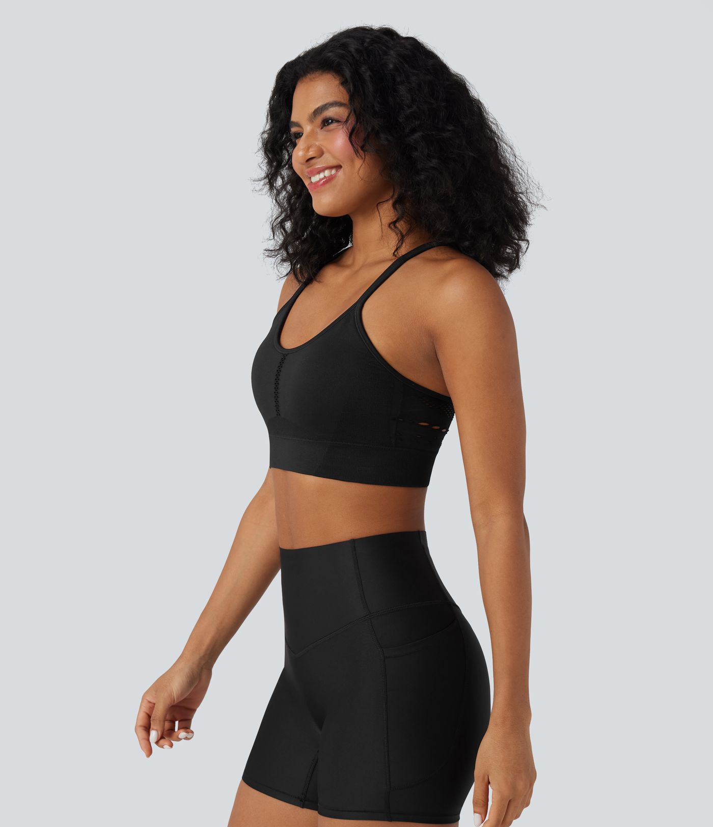 Seamless Flow – leicht stützender, gehäkelter Yoga-Sport-BH mit U-Ausschnitt