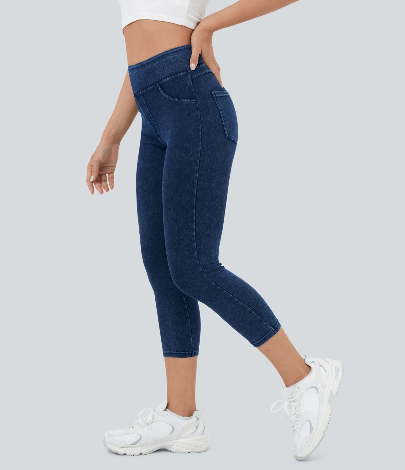 Halara Flex™ Freizeit-Capri-Leggings aus elastischem Denim mit hohem Bund und Gesäßtasche