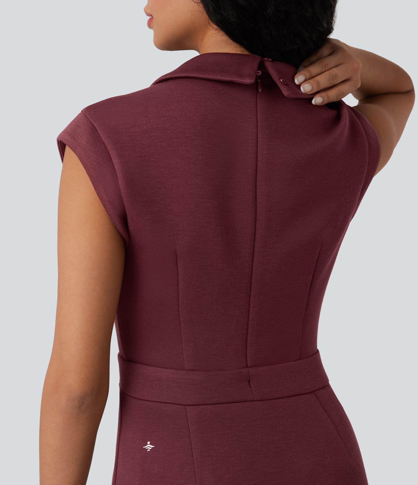 Vestido de tenis 2 en 1 con cuello en V de manga corta con cordón ajustable y bolsillos