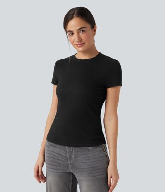 Ribbed Rounded Neckline Short Sleeve Slim Fit Casual T-shirt