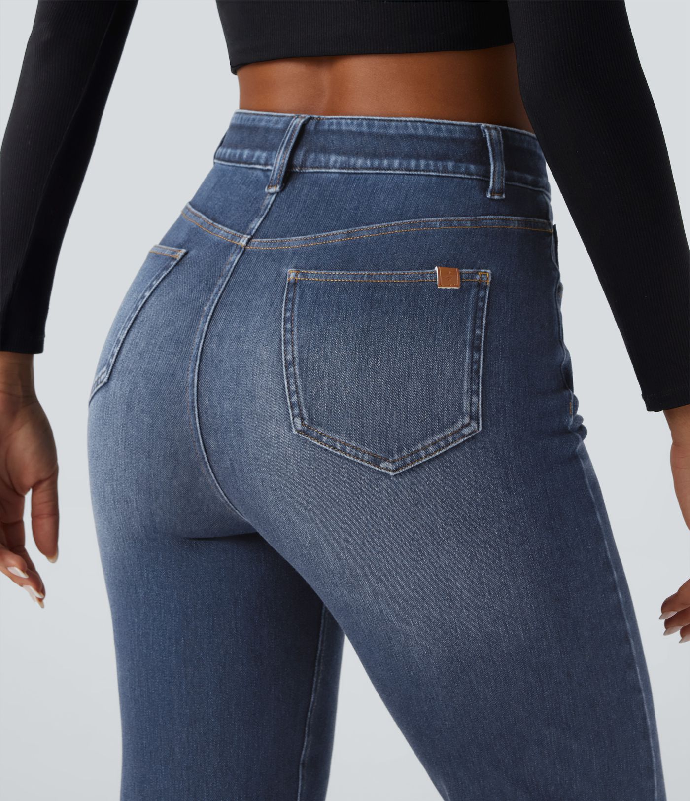 Halara Flex™ - Lässige, verwaschene Slim-Jeans mit hohem Bund, mehreren Taschen und Bauchkontrolle
