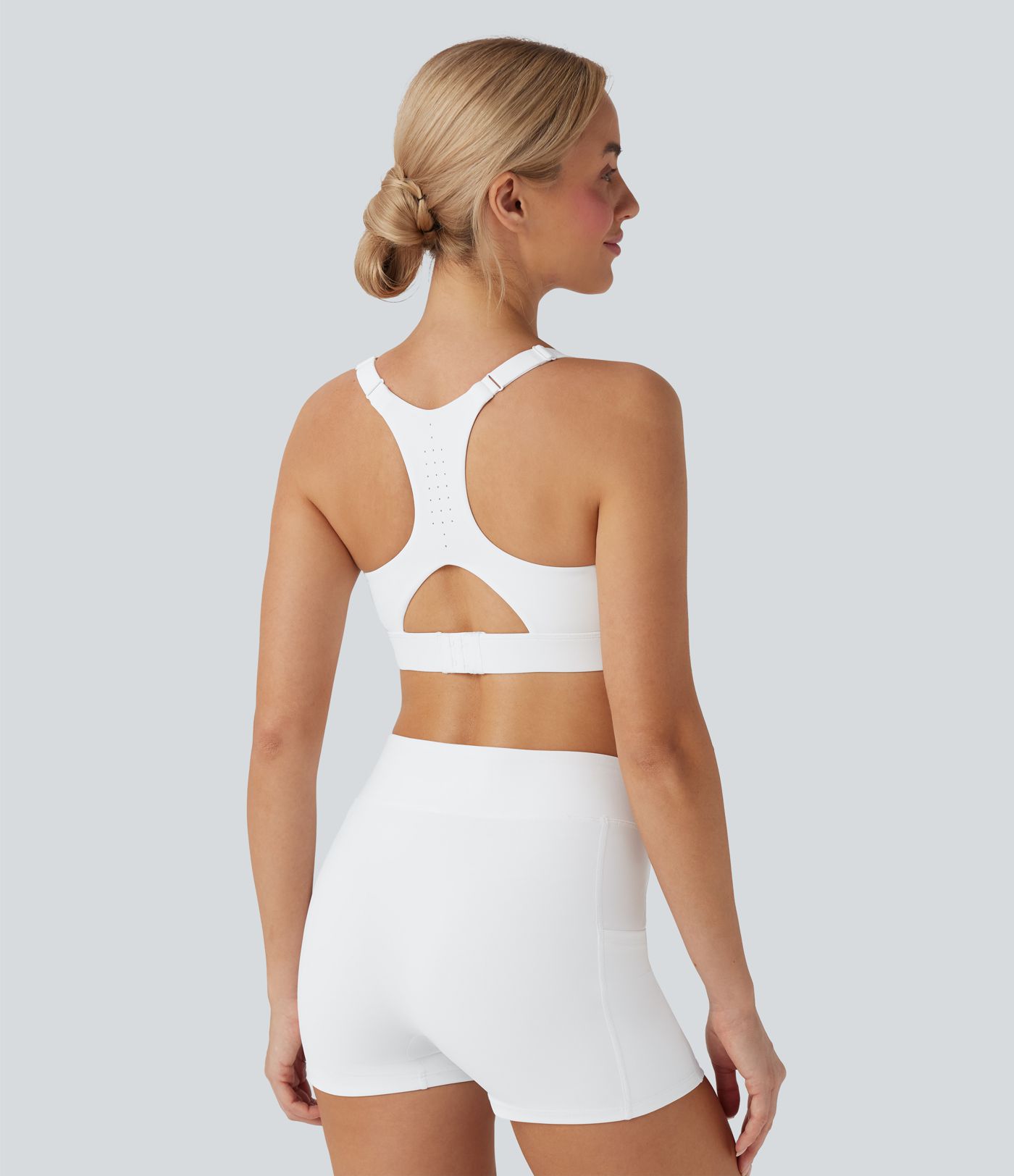 Brassière d'entraînement SpeedWave™ maintien moyen coques moulées perforée crochet ajustable séchage rapide D-F