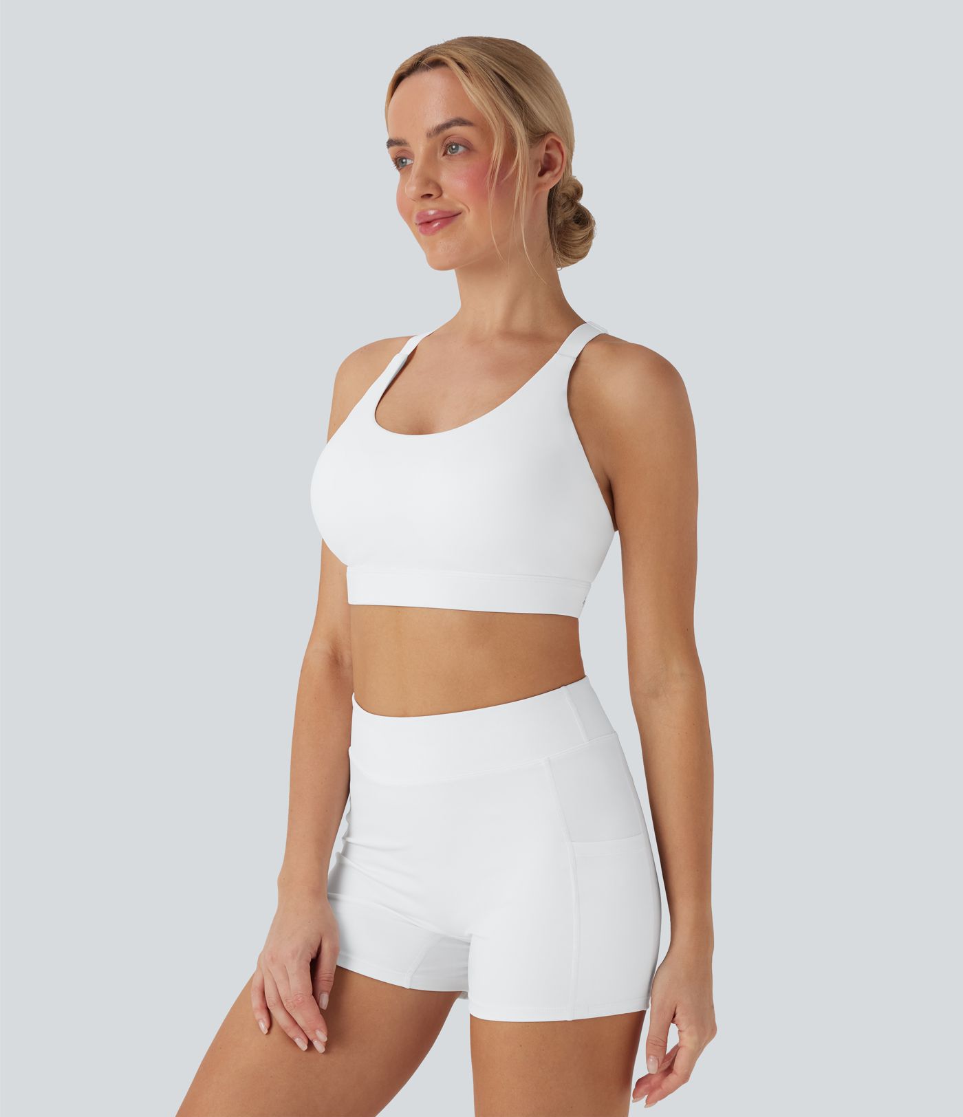 Brassière d'entraînement SpeedWave™ maintien moyen coques moulées perforée crochet ajustable séchage rapide D-F