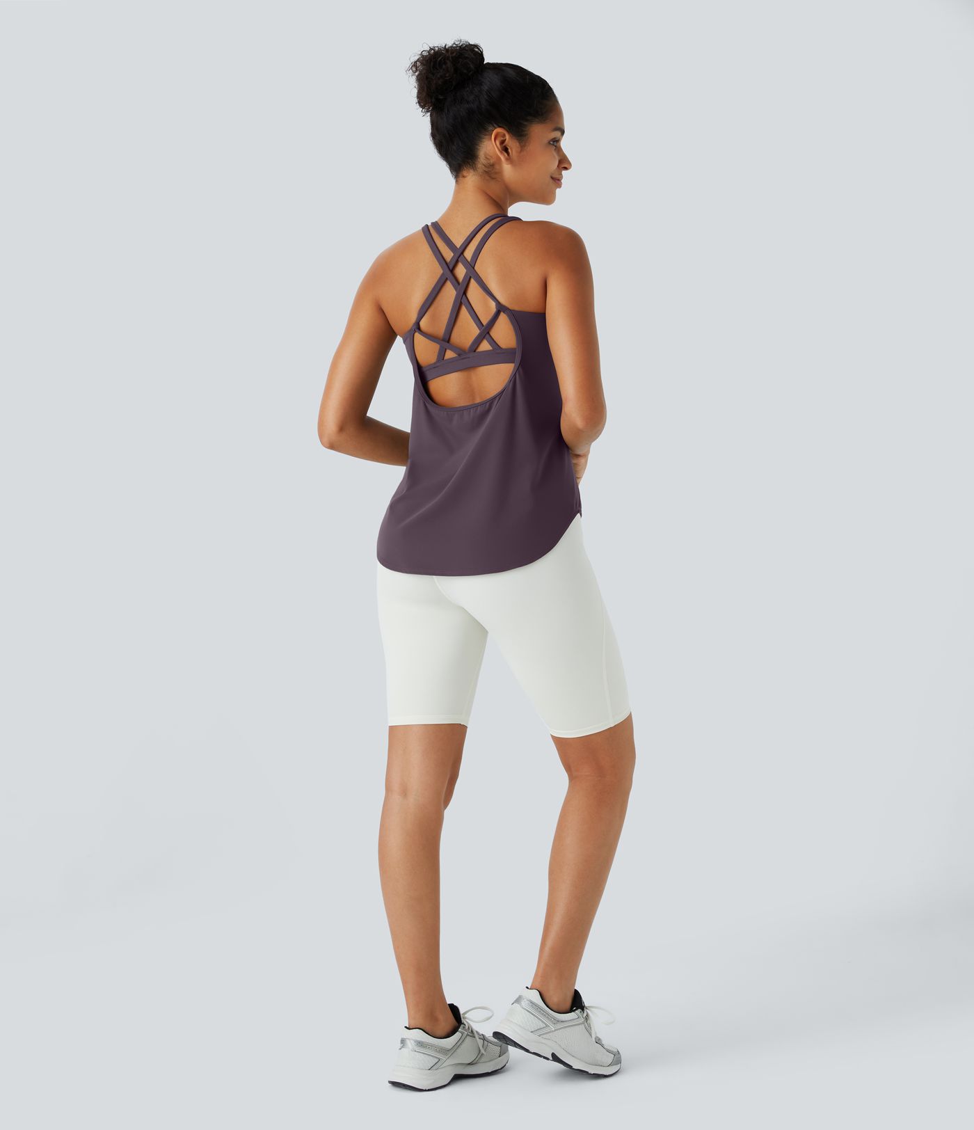Halara UltraSculpt™ Rückenfreies Lauf-Tanktop mit U-Ausschnitt und überkreuztem, abgerundetem Saum