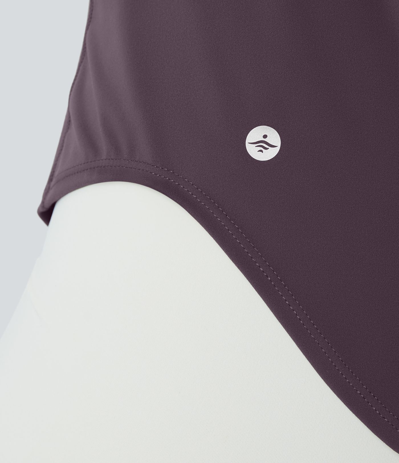 Halara UltraSculpt™ Rückenfreies Lauf-Tanktop mit U-Ausschnitt und überkreuztem, abgerundetem Saum