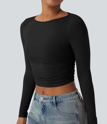 Top casual corto fruncido de manga larga con cuello barco