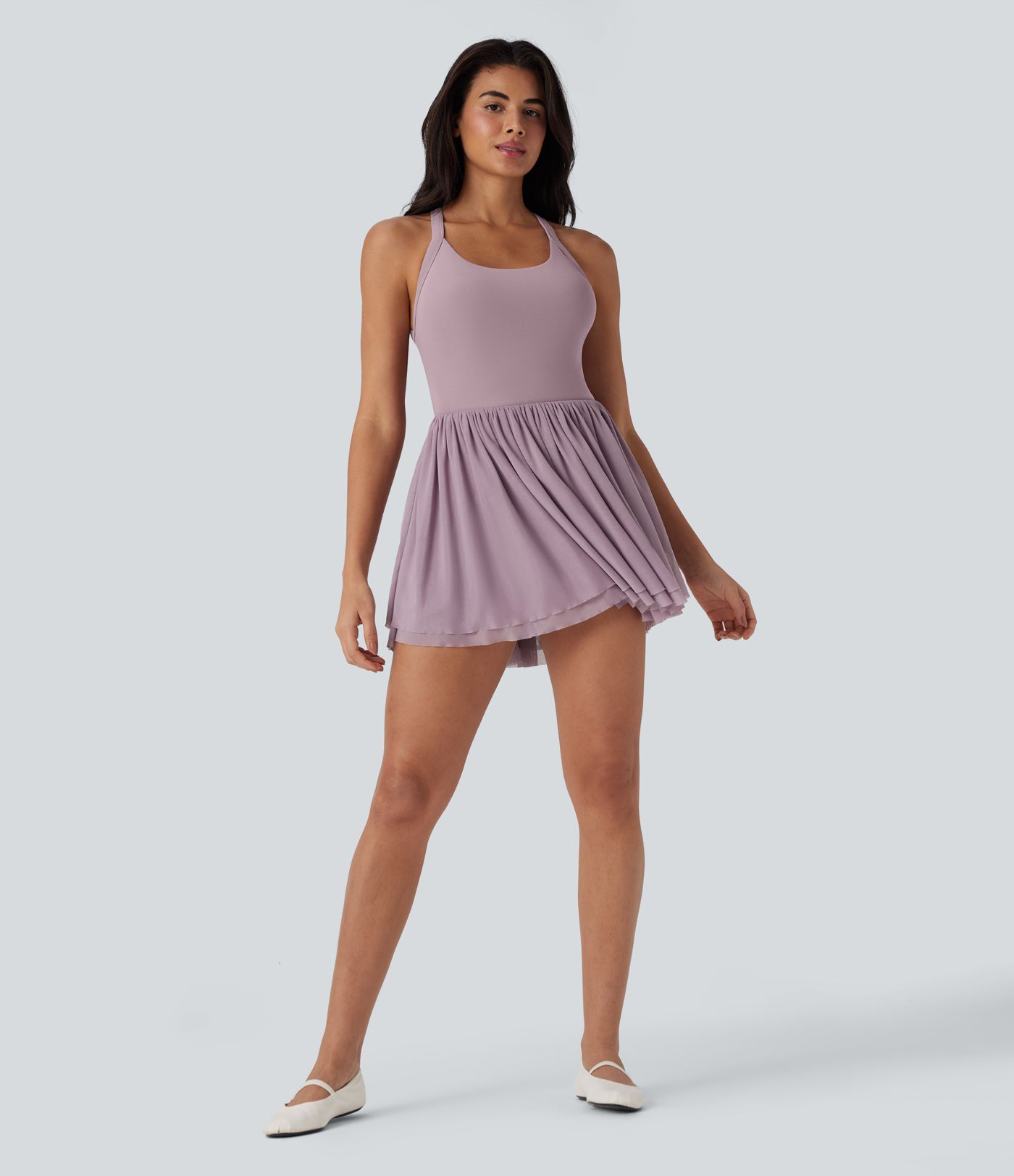 Rückenfreies 2-in-1 Mini-Tanz-Aktivkleid aus gedrehtem Netzstoff mit Seitentasche