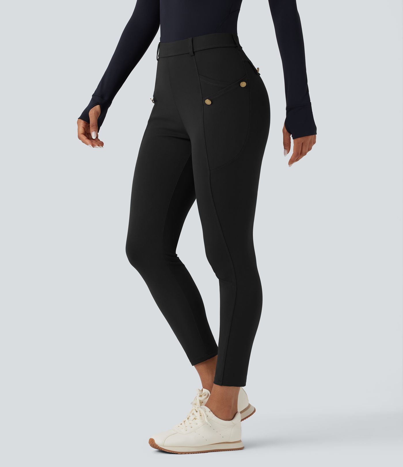 Šauras bikses augustu vidukli a kabatām