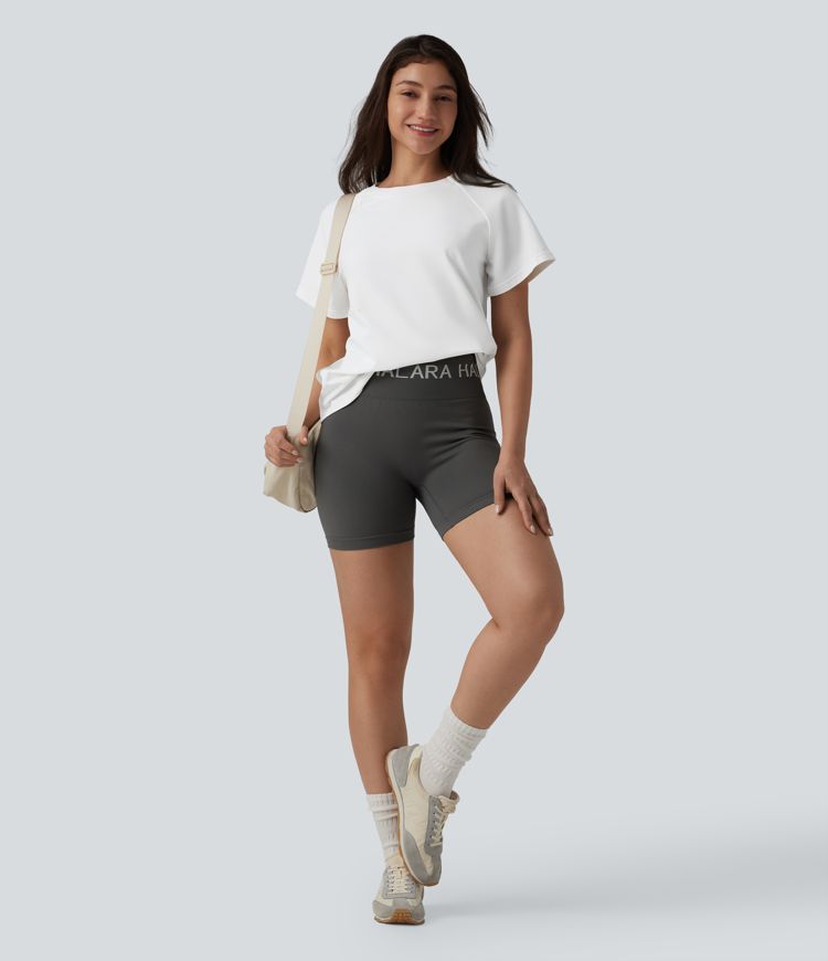 Lässiges Baumwoll-T-Shirt mit Rundhalsausschnitt und kurzen Ärmeln