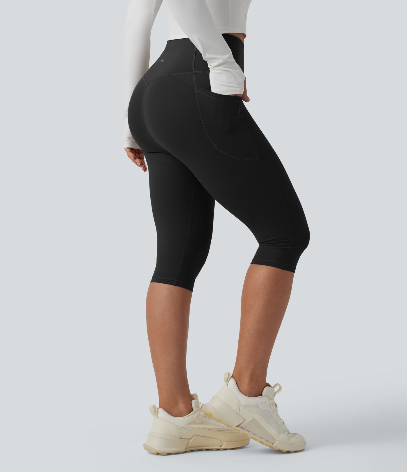 Halara UltraSculpt™ High Waisted Butt Lifting Tummy Control Pedal Pushers Shaping Training Leggings with Pockets