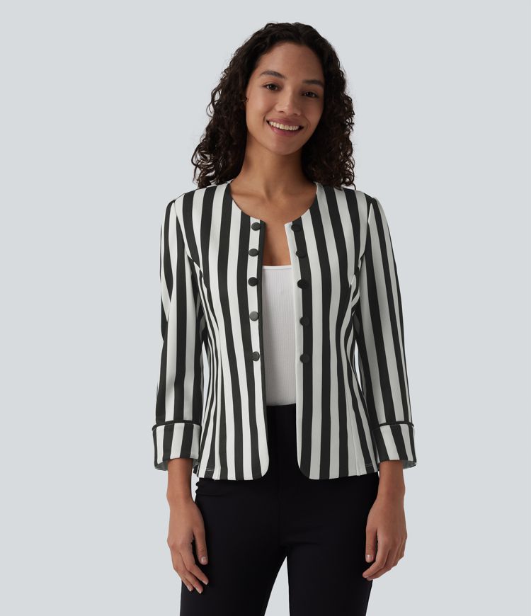 Blazer ajustado para trabajar con cuello rojo, mangas 3/4, botones decorativos y rayos color block