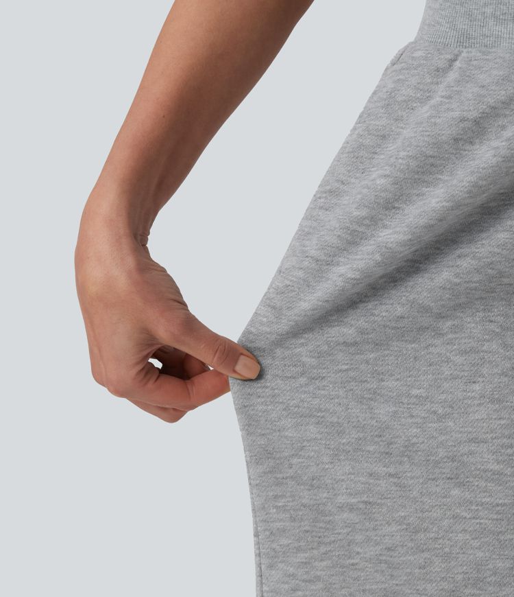 Lässige, weite French-Terry-Bermuda-Shorts mit mittelhohem Bund, mehreren Taschen und Kordelzug