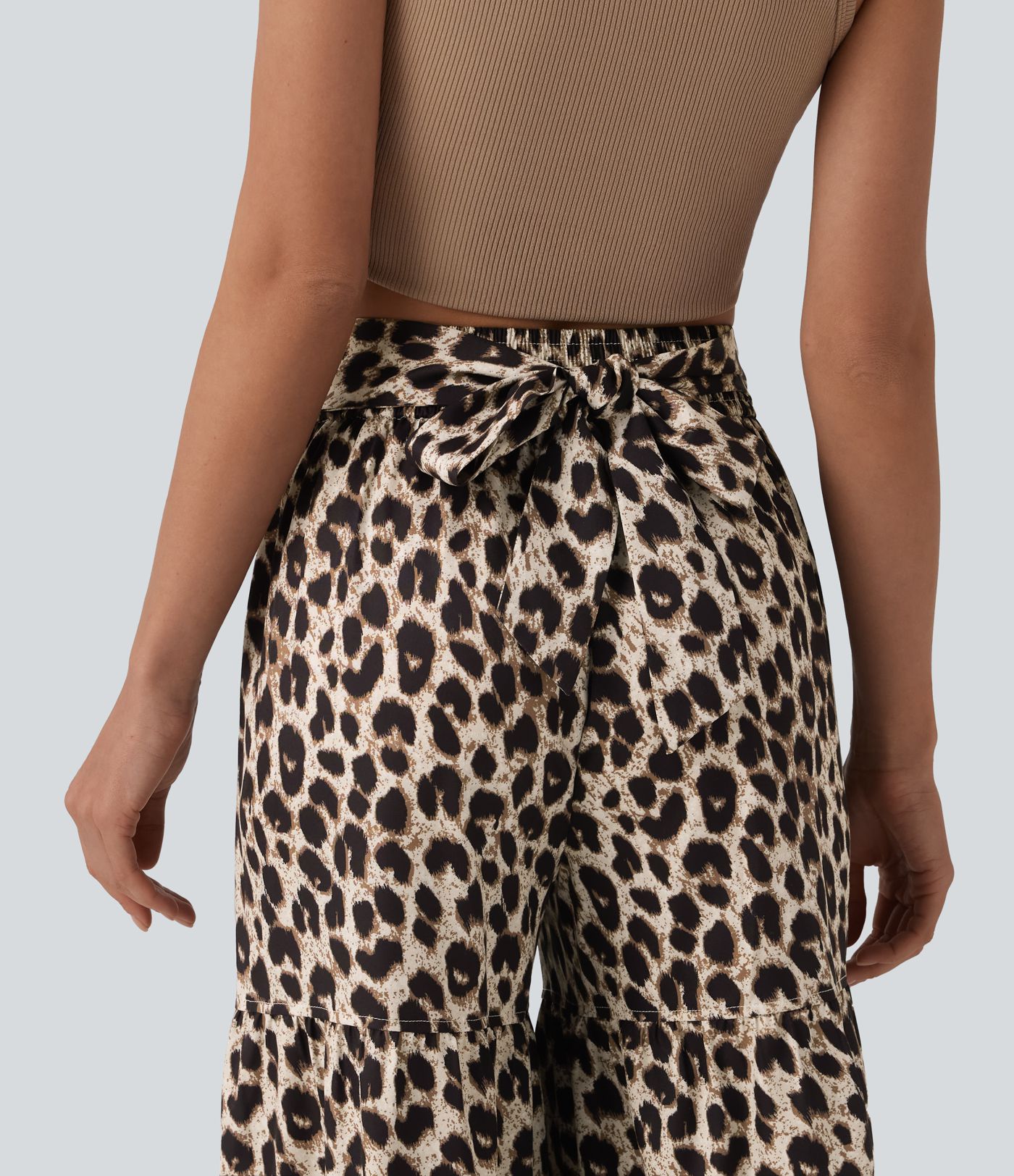 Srednjeg struka široke svakodnevne hlače s leopardovim uzorkom, s vezanjem sprijeda i džepovima