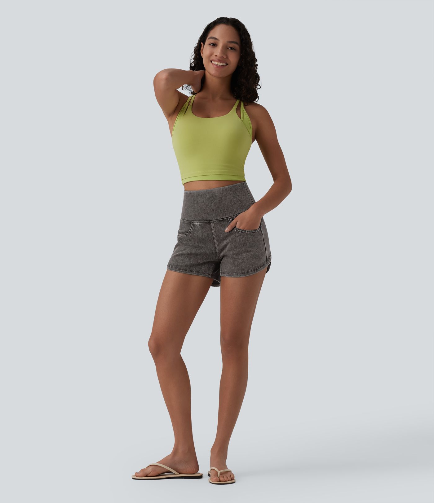 Halara Flex™ Short casual en jean skinny gainant taille haute à ourlet arrondi avec poches