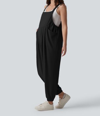 Peto premamá casual tipo jogger en tejido waffle con bolsillos Peto premamá casual tipo jogger en tejido waffle con bolsillos