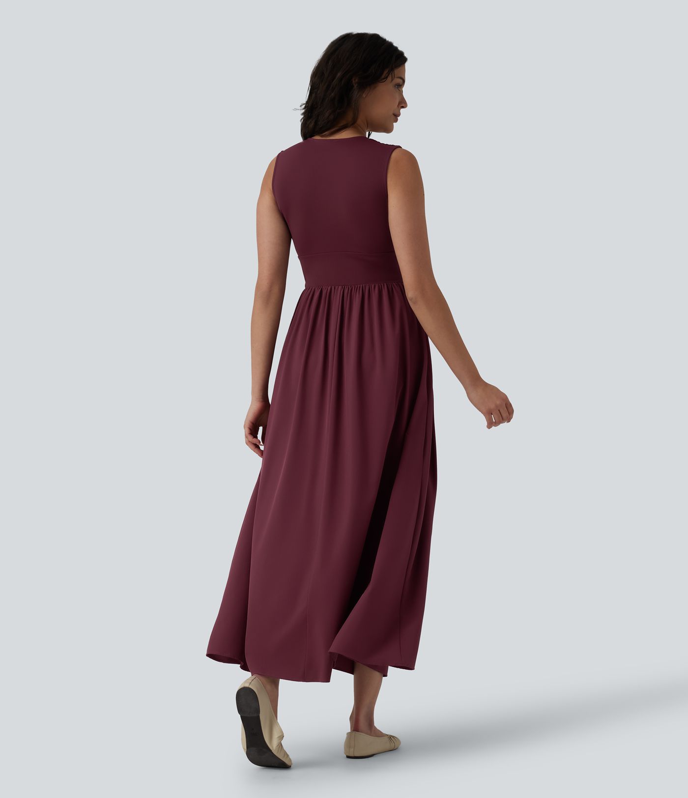 Ärmelloses, fließendes Maxikleid mit V-Ausschnitt