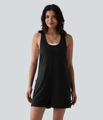 Melanżowy, codzienny kombinezon (romper) z dekoltem w formie liter U i kieszeniami.