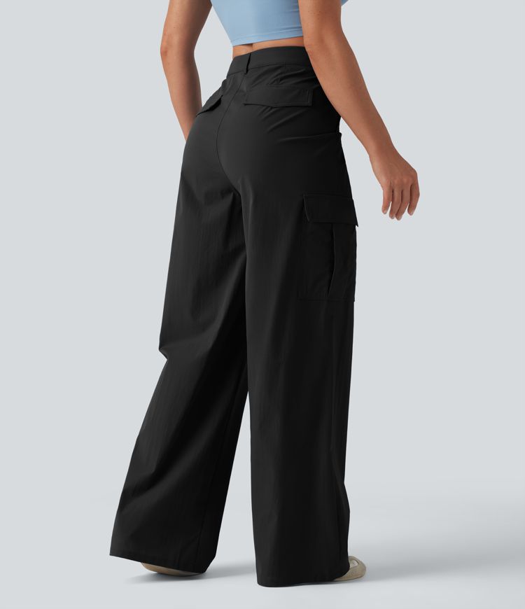 Asymmetrische Cargohosen mit mittlerer Bundhöhe, weitem Bein und Taschen