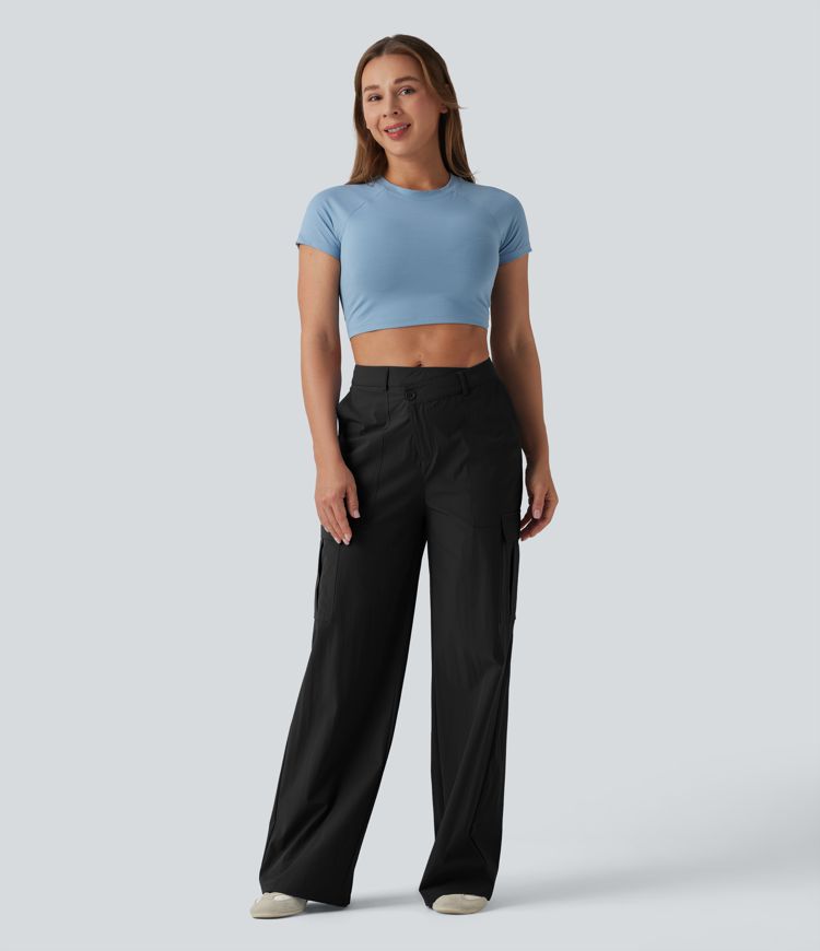 Asymmetrische Cargohosen mit mittlerer Bundhöhe, weitem Bein und Taschen