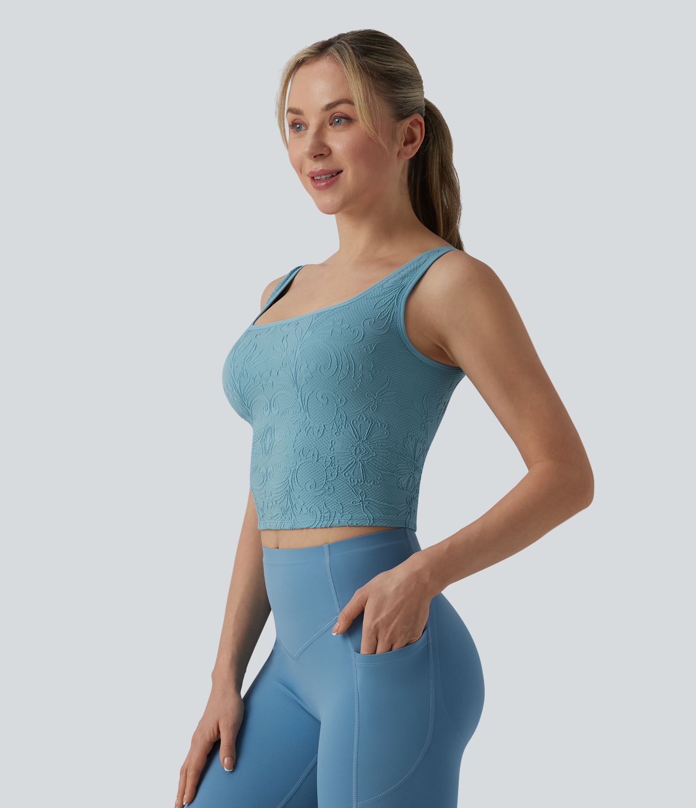OneForm Seamless Flow U Neck Built-in Bra Cropped Yoga Tank Top