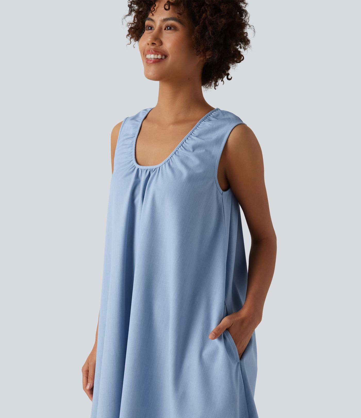 Robe mini resort col U sans manches aspect jean avec poches