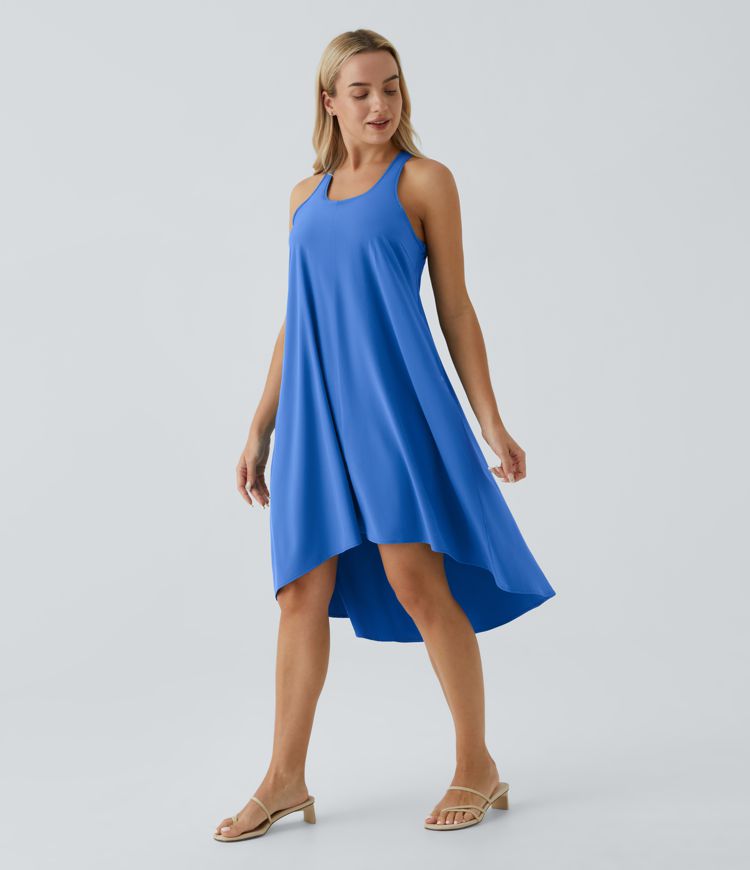 Breezeful™ Ryggløs Racerback Kjole med Sidelomme, High-Low Snitt, Luftig, Hurtigtørkende, Avslappet, Midi-Lengde