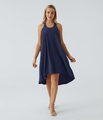 Breezeful™ Rückenfreies, fließendes Midi-Freizeitkleid mit Racerback, Seitentaschen und High-Low-Design - schnelltrocknend Breezeful™ Rückenfreies, fließendes Midi-Freizeitkleid mit Racerback, Seitentaschen und High-Low-Design - schnelltrocknend