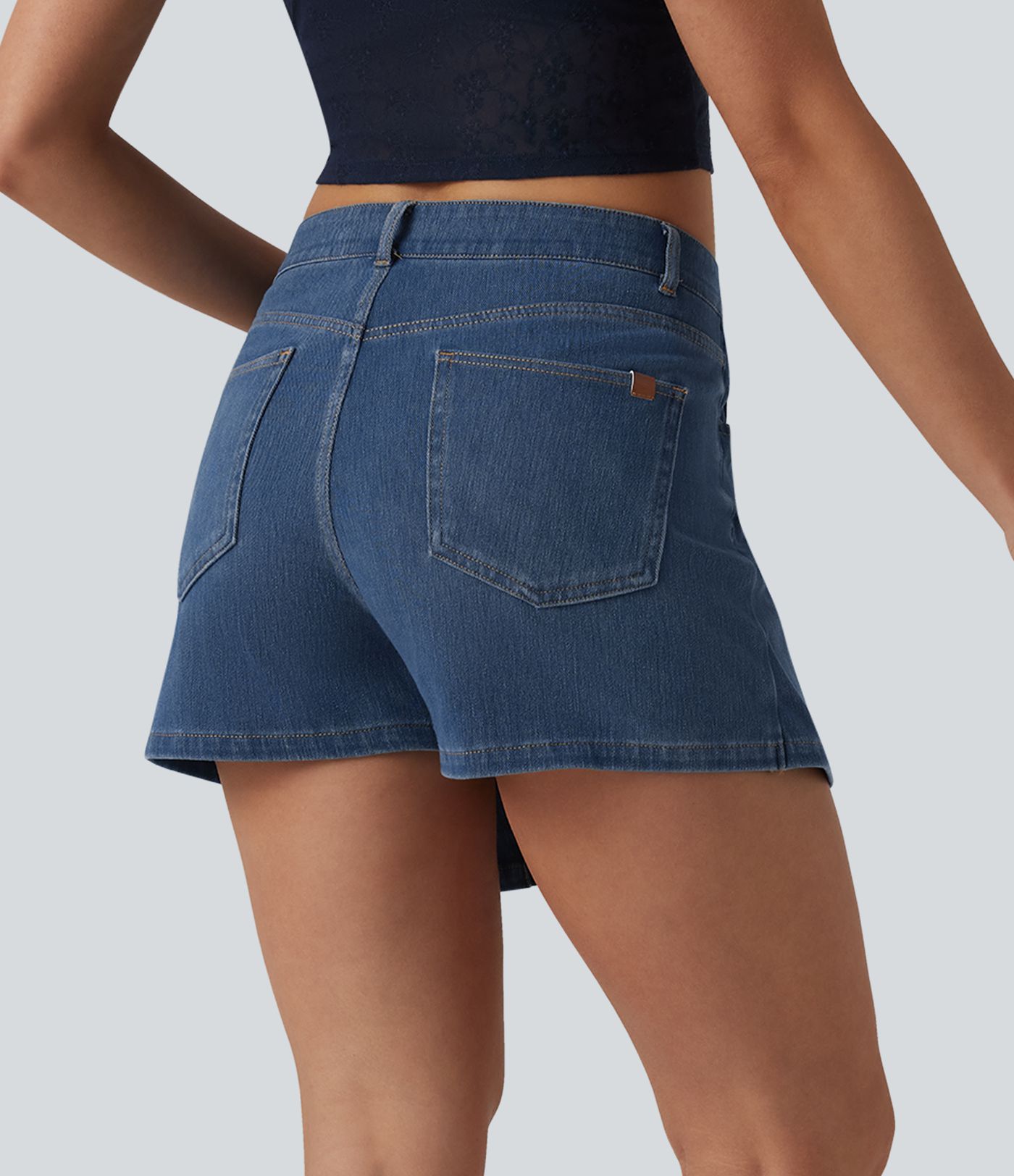 Halara Flex™ - Lässiger Micro-Skort aus Denim mit mittelhohem Crossover-Bund und mehreren Taschen