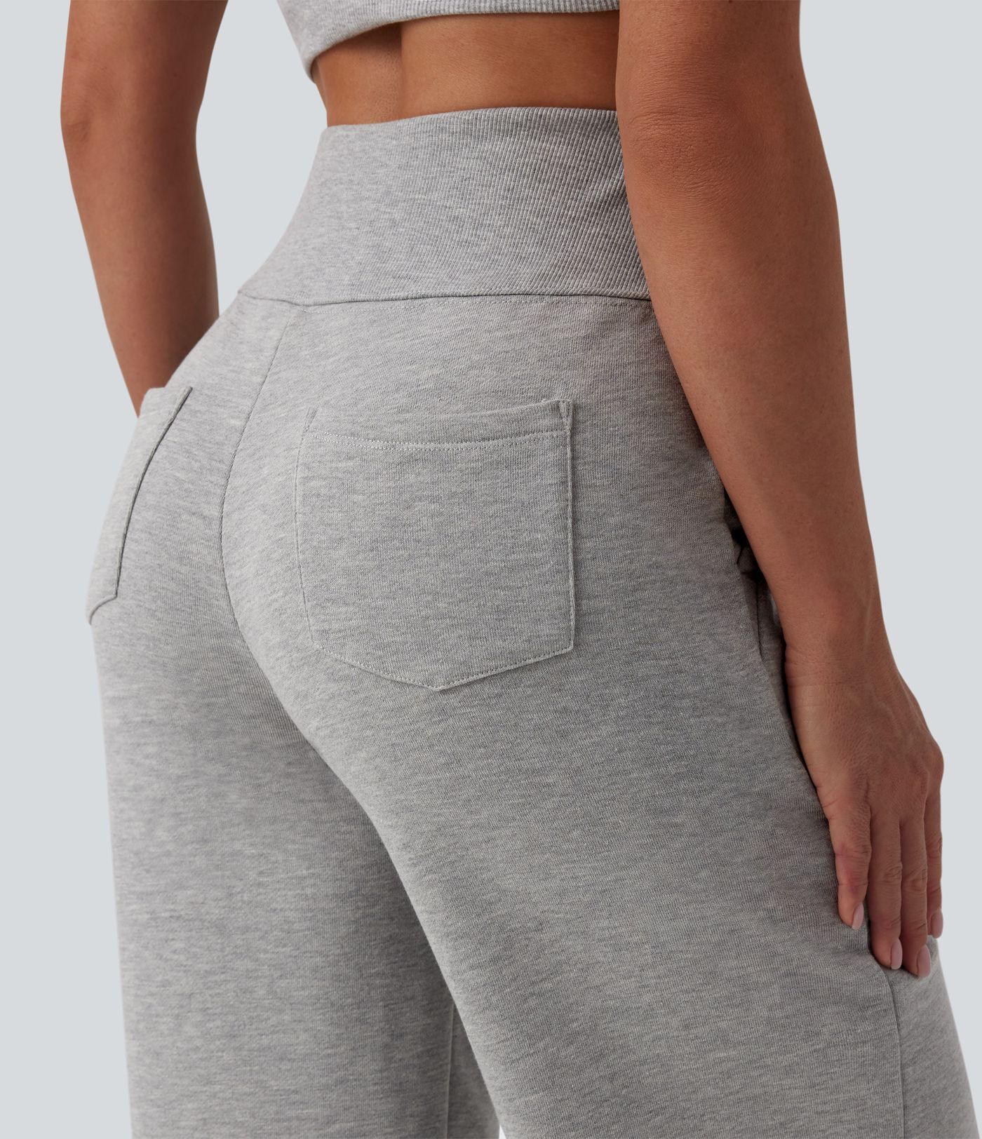 Lässige Baumwoll-Jogginghose mit hohem Bund, mehreren Taschen und weitem Bein